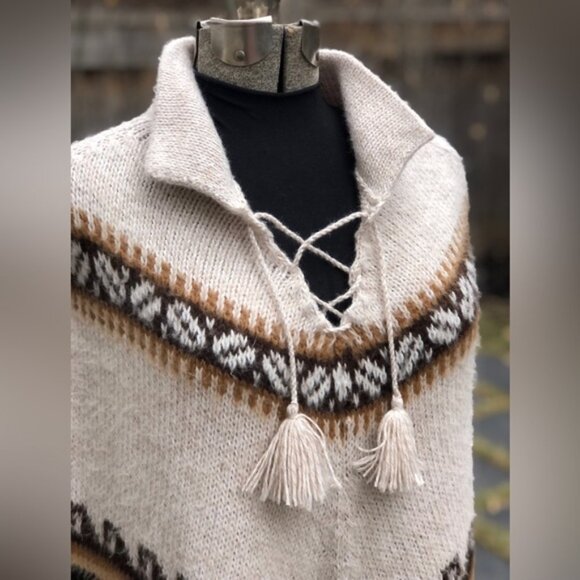 💫HOST PICK💫 ALPACA PONCHO Made in Peru Size O/S Boho Sweater Cape - Picture 3 of 9